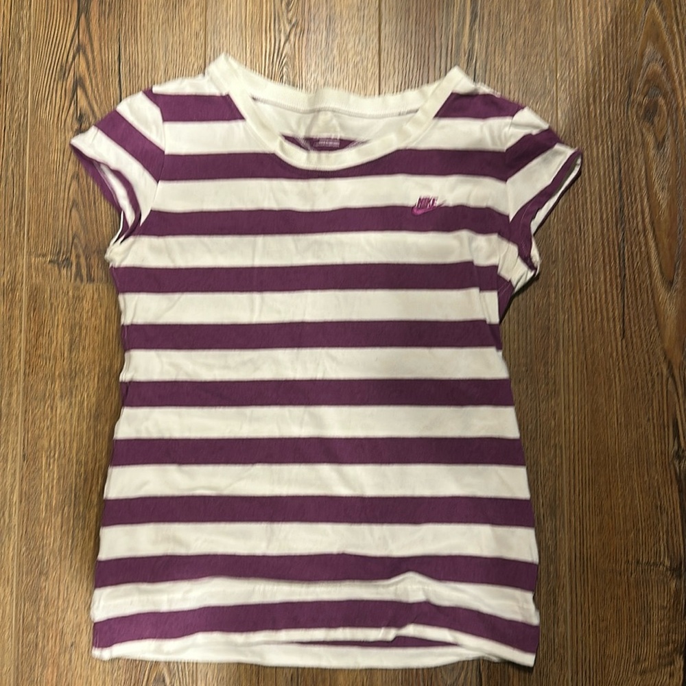 Nike shirt size M, purple and white